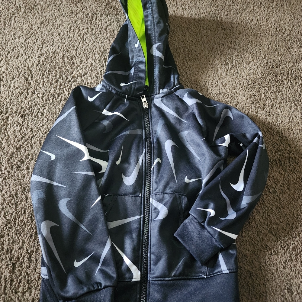 Nike Kids' Black and White Patterned Jacket